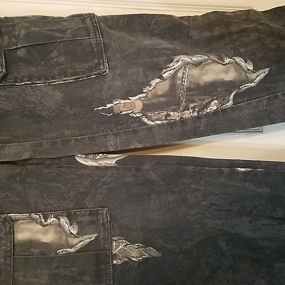 Camo tear cargo pants! - Picture 2 of 12